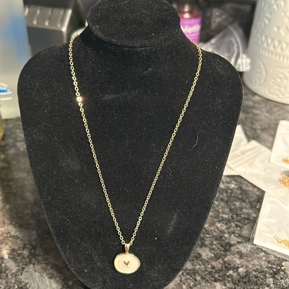 Pretty Gold and White Fashion Necklace